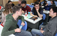 与外国学生学术研讨会